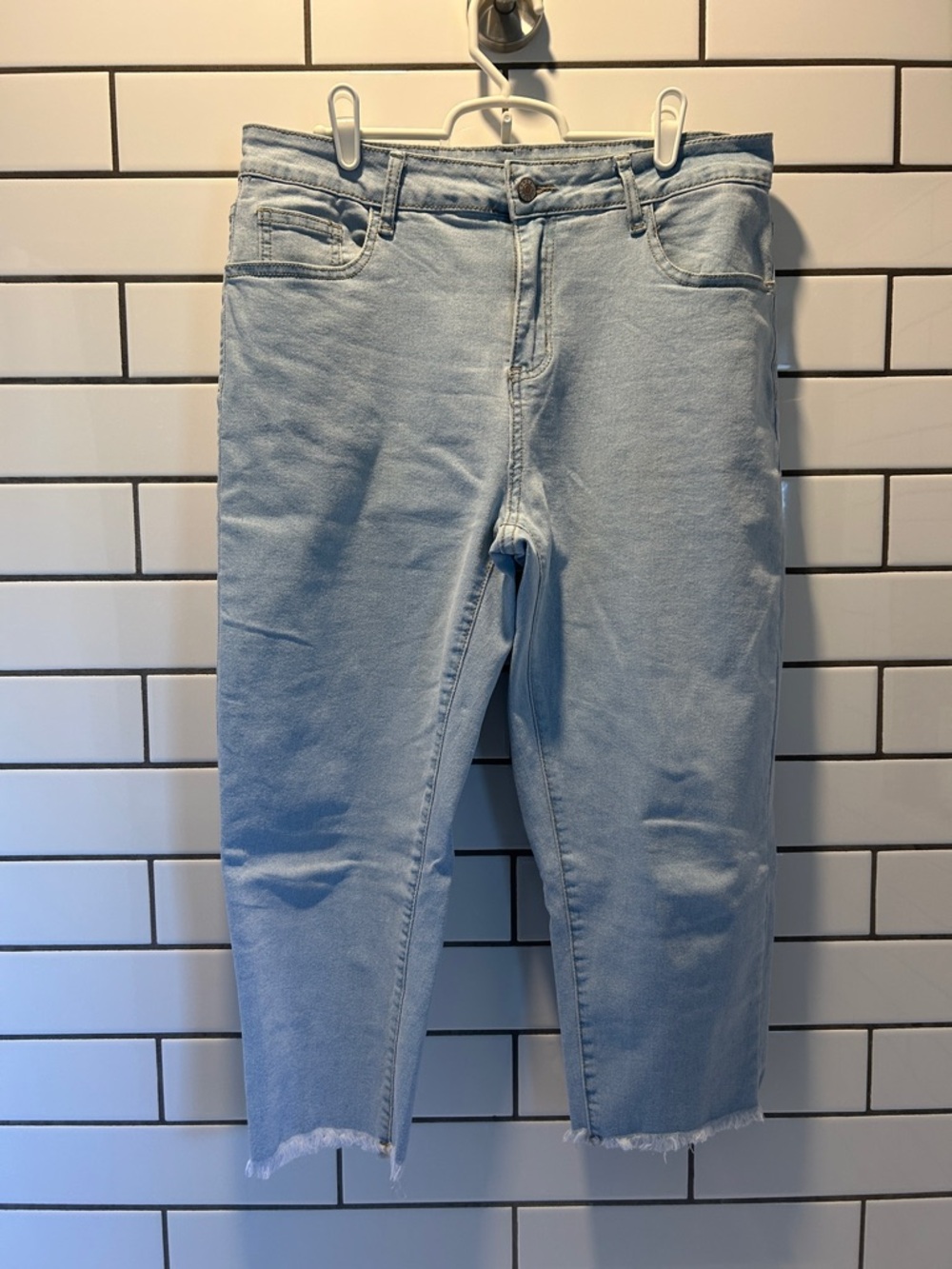 Light Blue Women's capri Jeans